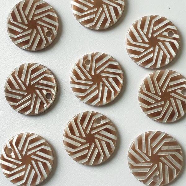 18mm - Cinnamon and White Shell Button - Tangled Yarn