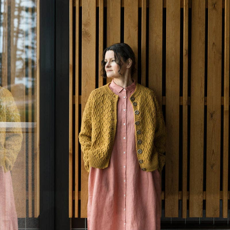 Entwined: Cables, Lace and Knitted Textures