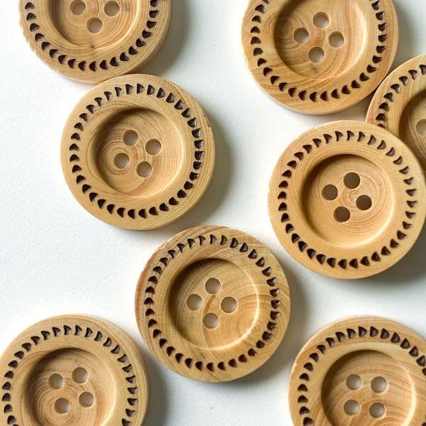 22mm - Raised Rim Patterned Wood Button - Tangled Yarn
