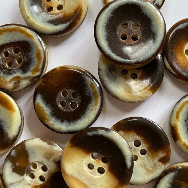 25mm Recycled Horn Button | Tangled Yarn UK