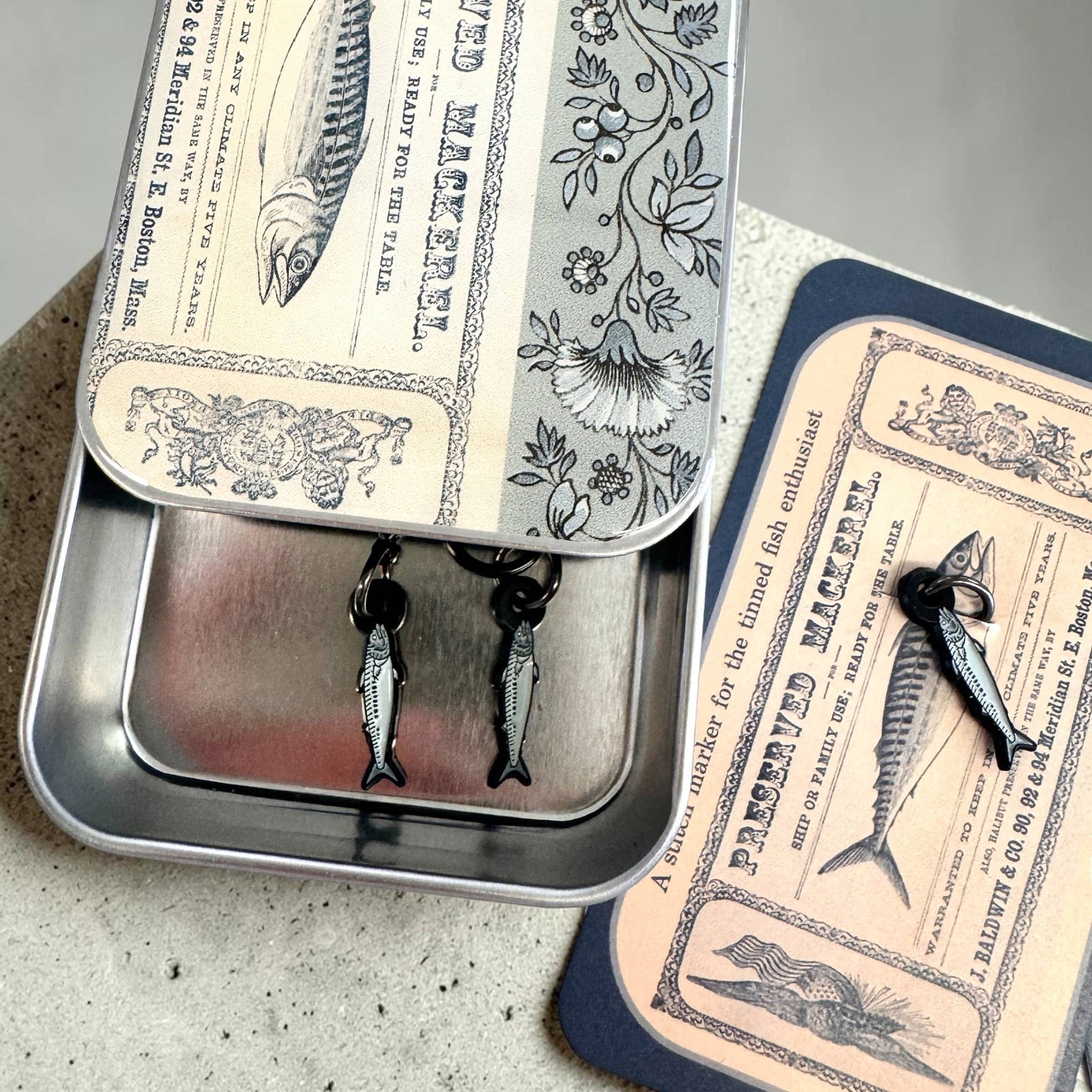Large Notions Tin | Firefly
