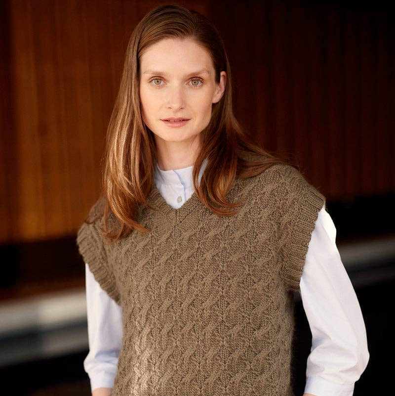 Entwined: Cables, Lace and Knitted Textures