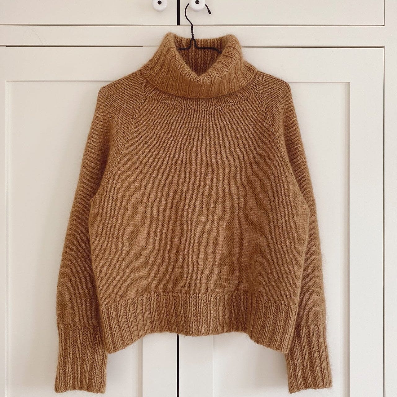 PetiteKnit | Caramel Sweater | Tangled Yarn UK