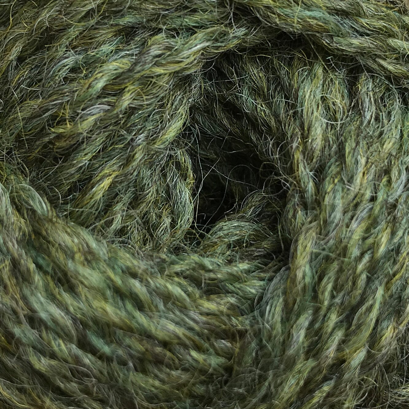 British Breeds | Dark Apple |  Marie Wallin | Tangled Yarn UK