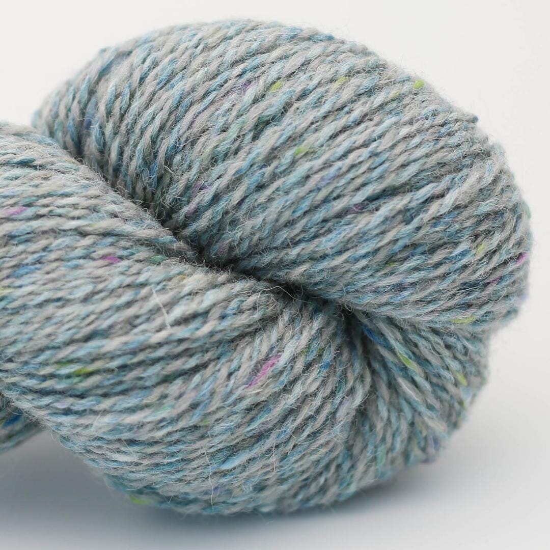 Beara DK yarn by Hey Mama Wolf – skein of Irish wool and alpaca in natural colours