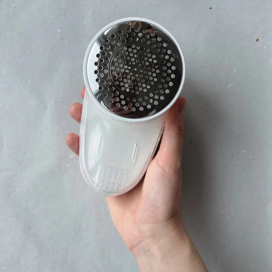 PetiteKnit | Lint Remover | Tangled Yarn UK