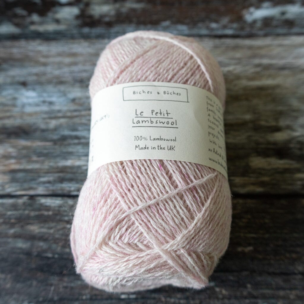 Biches & Bûches Biches & Bûches Le Petit Lambswool - Very Light Pink - 4ply Knitting Yarn