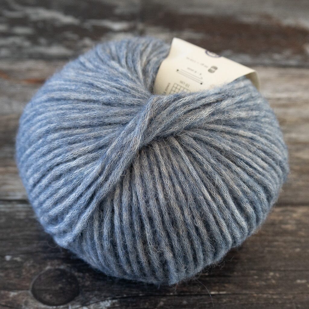 Camarose Snefnug | Jeansbla | Tangled Yarn UK