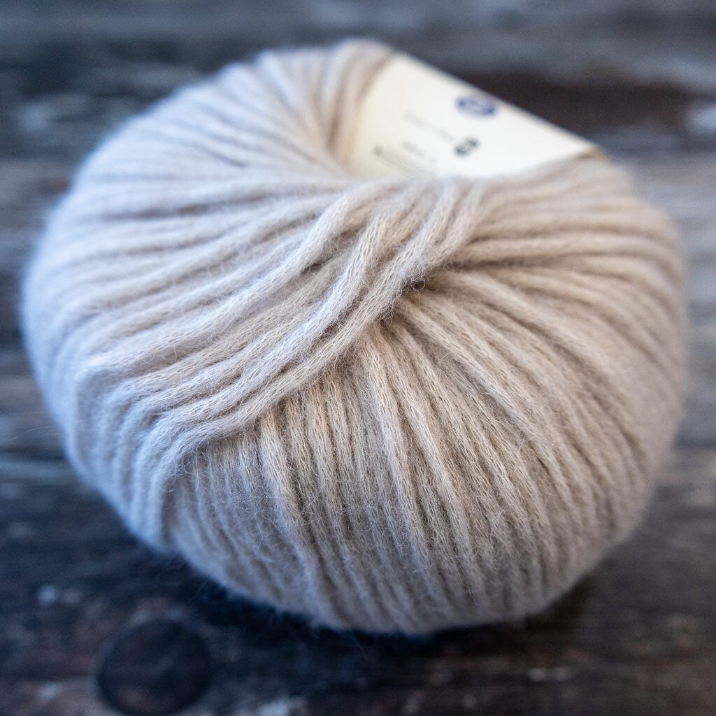 Camarose Snefnug | Solvgra | Tangled Yarn UK