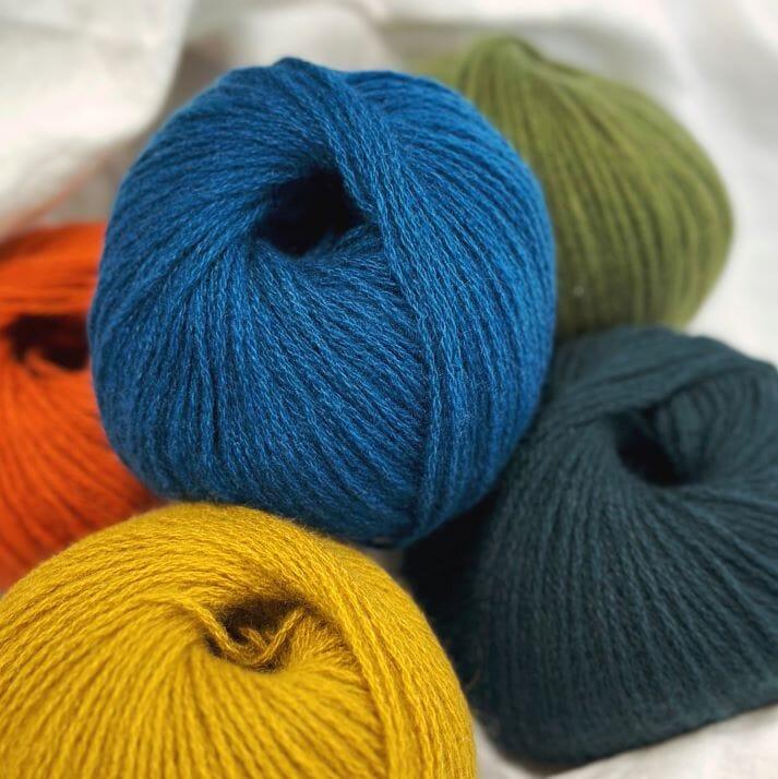 Cashmere Thread Cardiff Cashmere Classic | Cashmere DK Yarn – Tangled Yarn UK