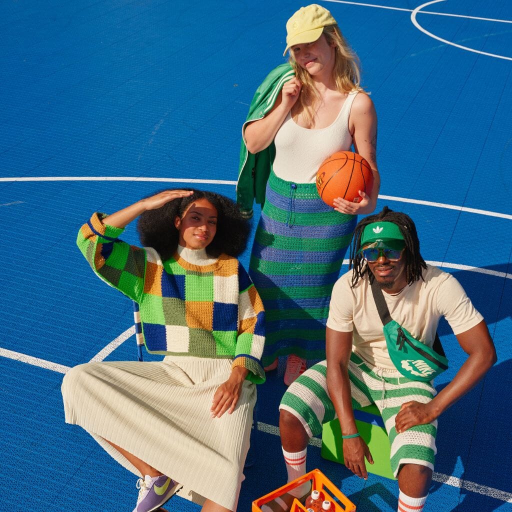 Hooked Out! by Molla Mills