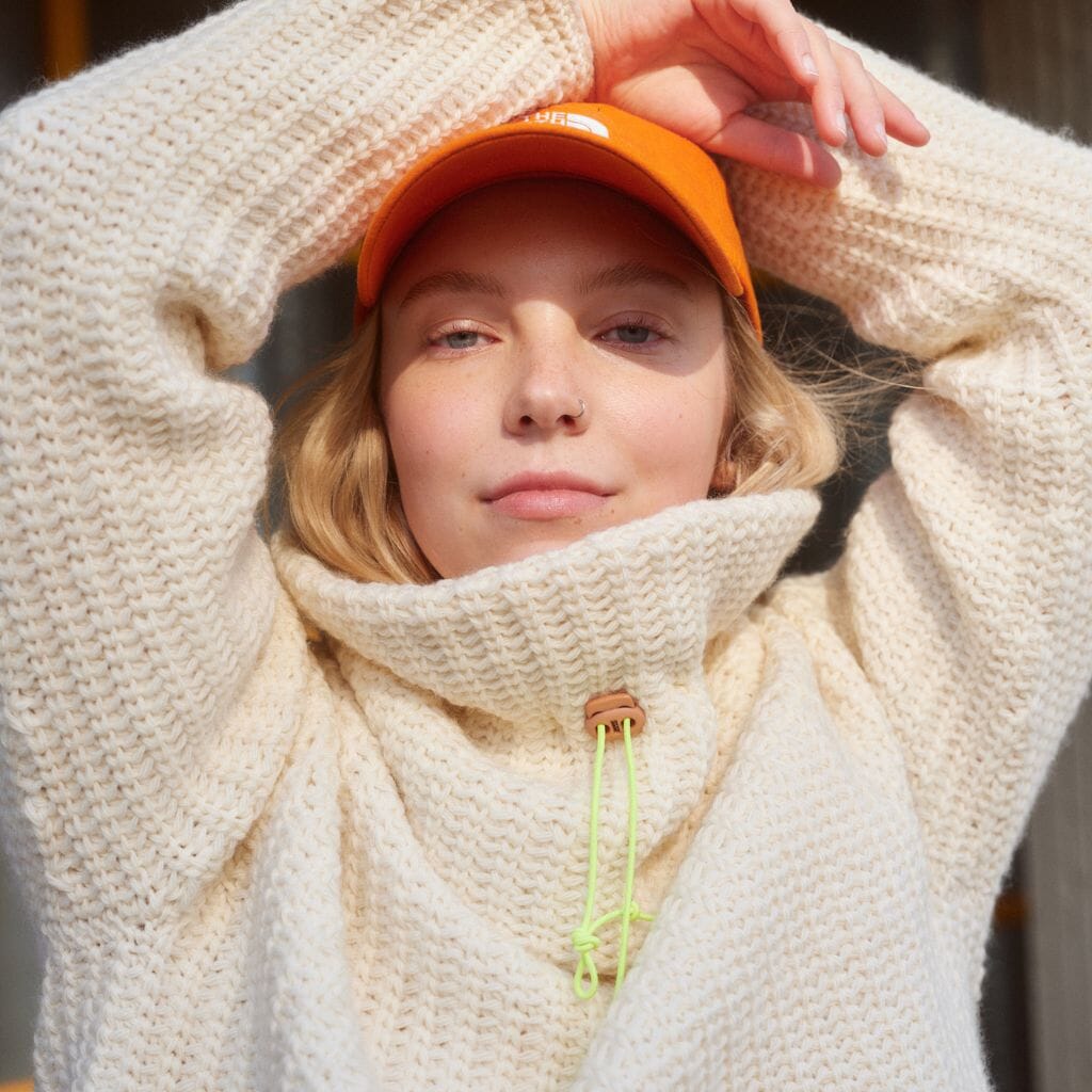 Hooked Out! by Molla Mills