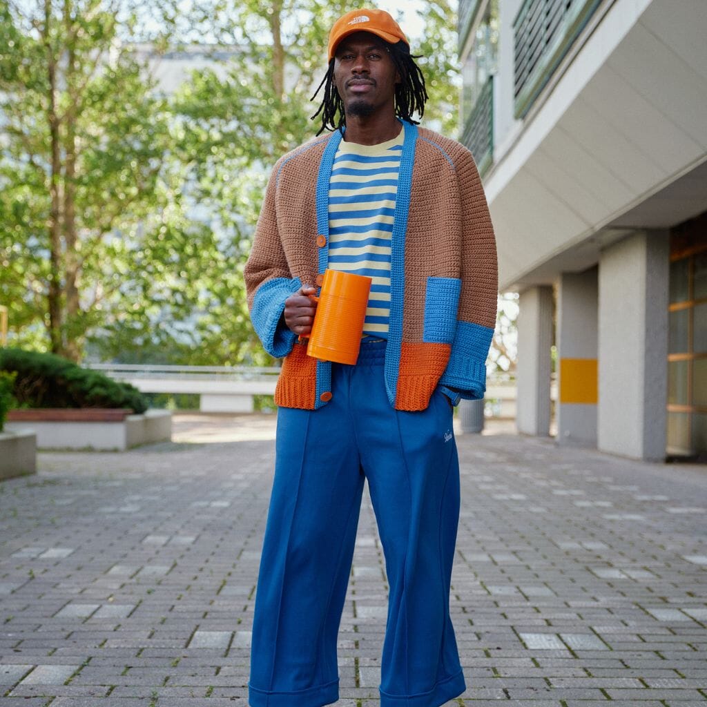 Hooked Out! by Molla Mills