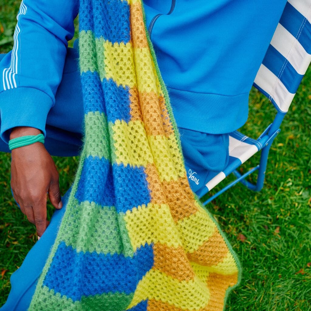 Hooked Out! by Molla Mills