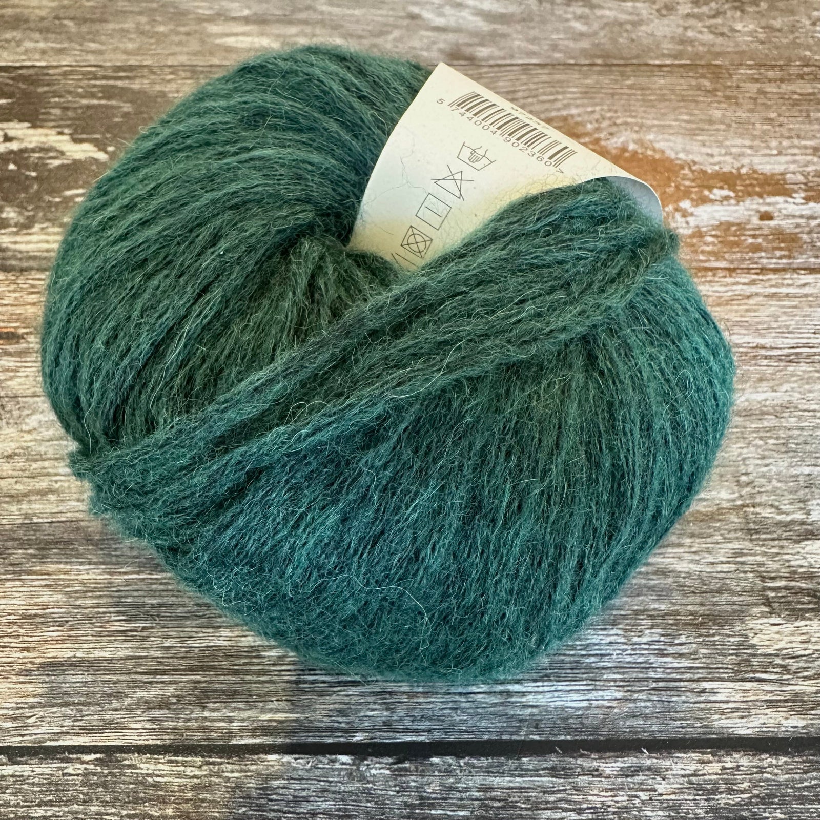 Camarose Snefnug | morkegron | Tangled Yarn UK