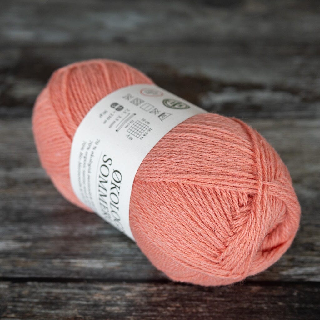 ball of koral yarn, a blend of merino wool and cotton.
