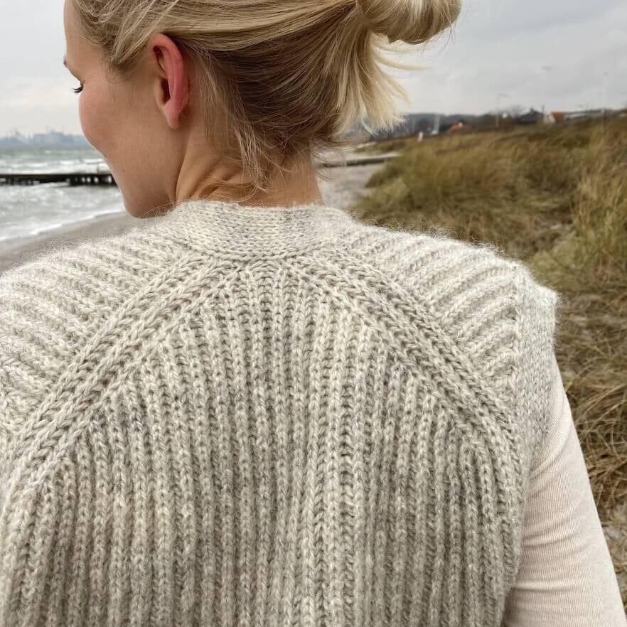 PetiteKnit November Vest - Tangled Yarn