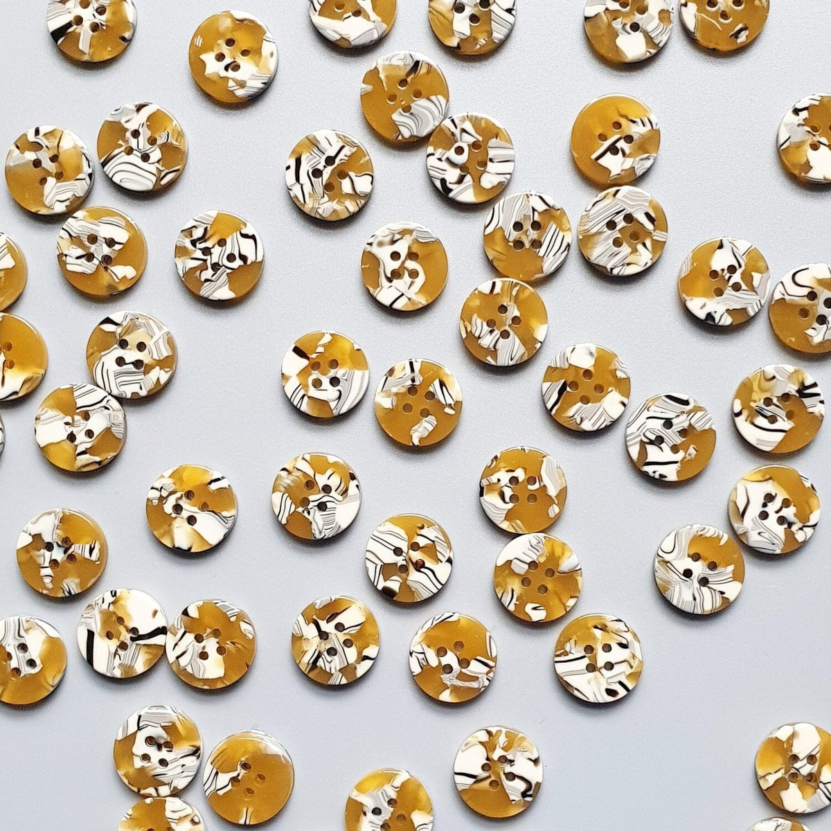 15 mm Savannah Button | Pigeonwishes | Tangled Yarn UK