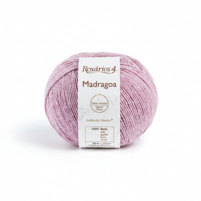 Pink yarn ball with Rosários 4 Madragoa label on a white background