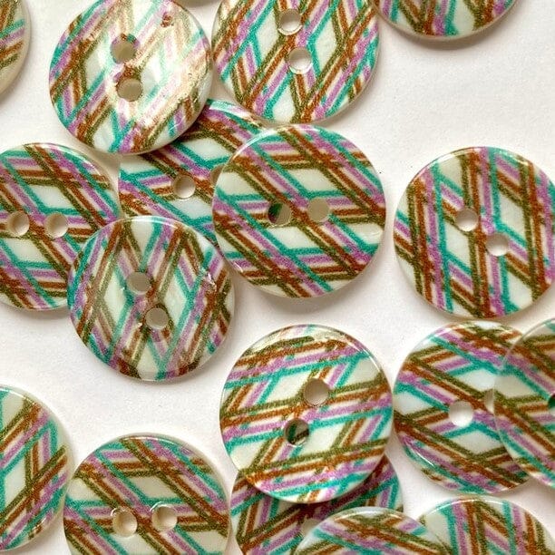 15 mm Diamond Pattern Shell Buttons |
Turquoise Pink &amp; Brown | Tangled Yarn UK