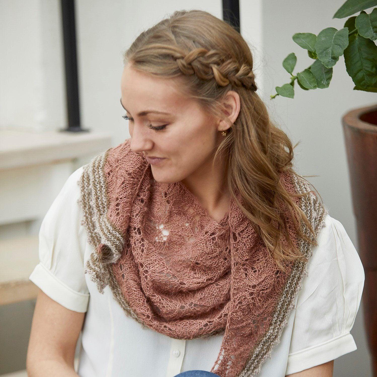 CaMaRose Hydrangeas Shawl [Trine Bertelsen] -  - Knitting Pattern