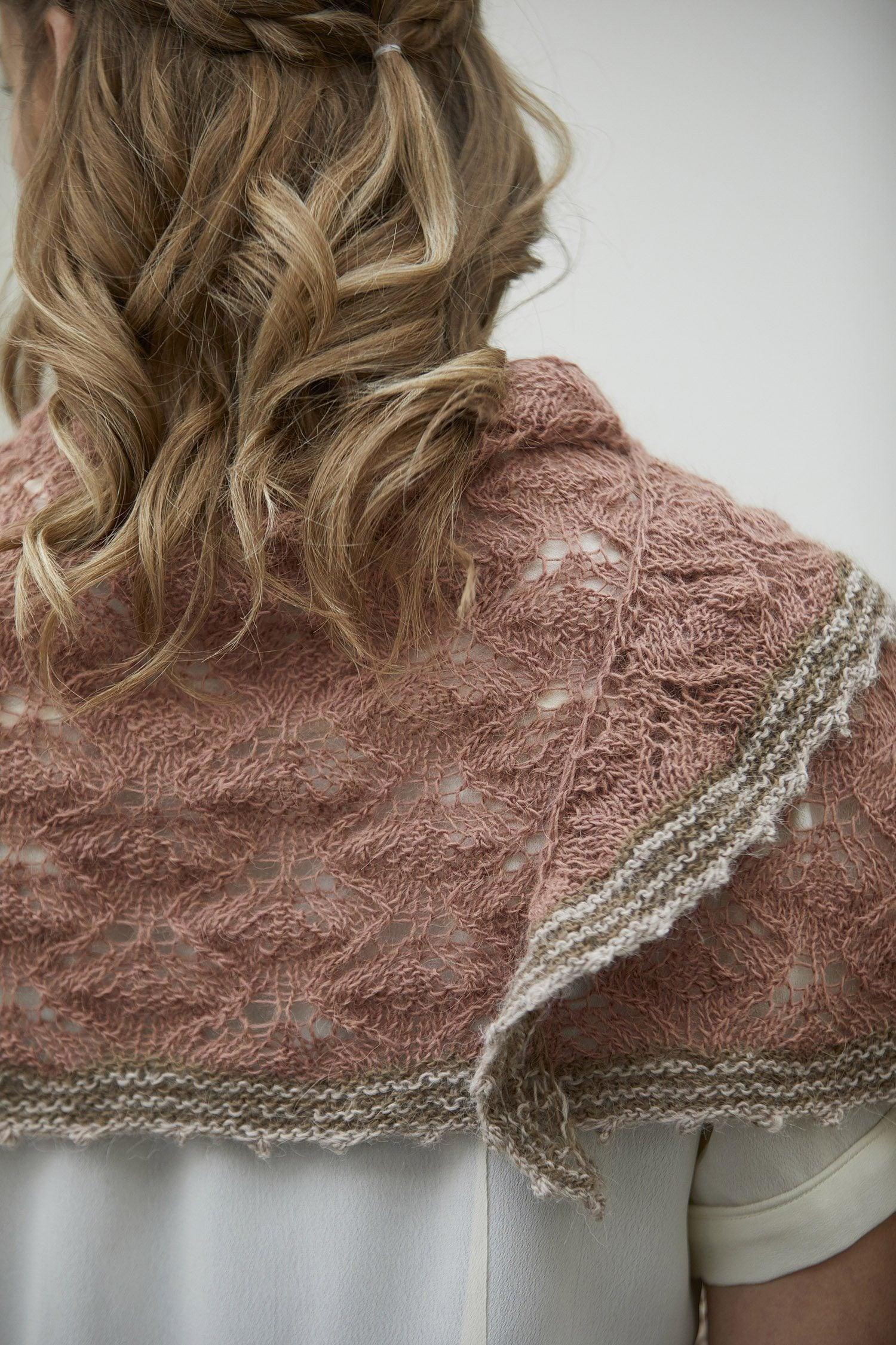 CaMaRose Hydrangeas Shawl [Trine Bertelsen] -  - Knitting Pattern