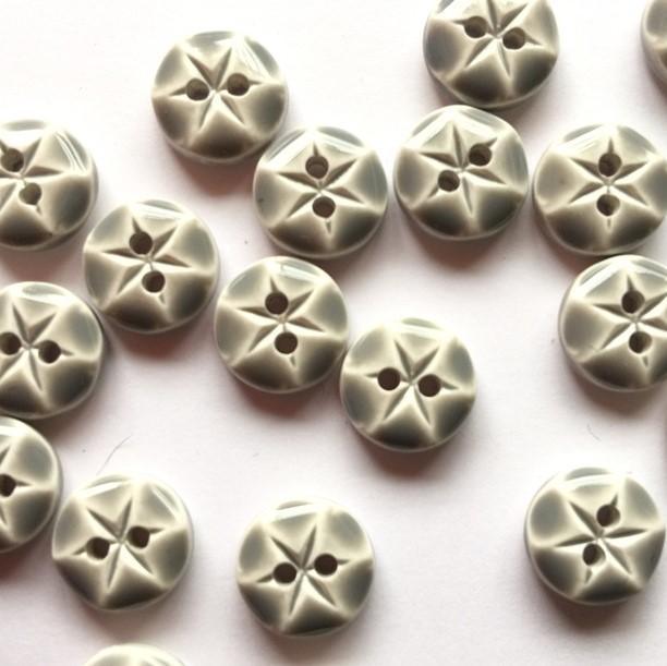 TextileGarden 10mm - Pale Grey Glossy Button -  - Buttons