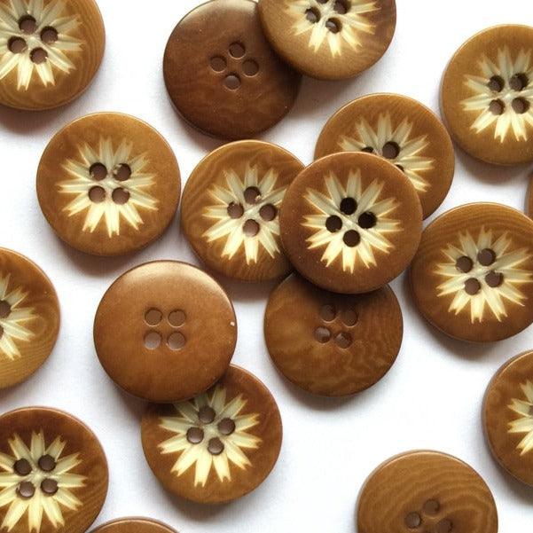 TextileGarden 18mm - Brown Flower Corozo Button -  - Buttons