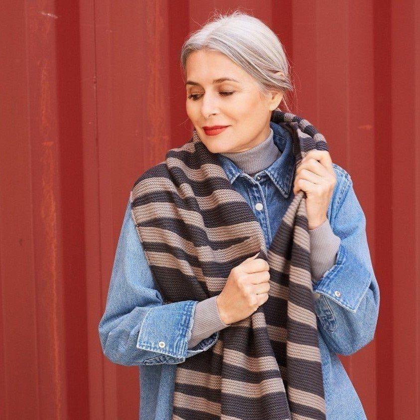 Rosy Green Wool Piace [Knitting Pattern] - Tangled Yarn UK