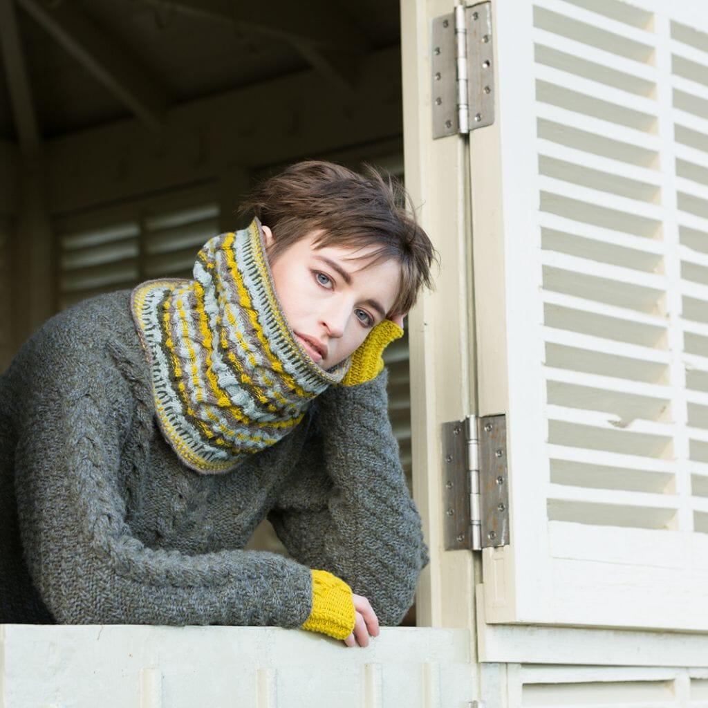 Geo Snood [Knitting Pattern] - Tangled Yarn