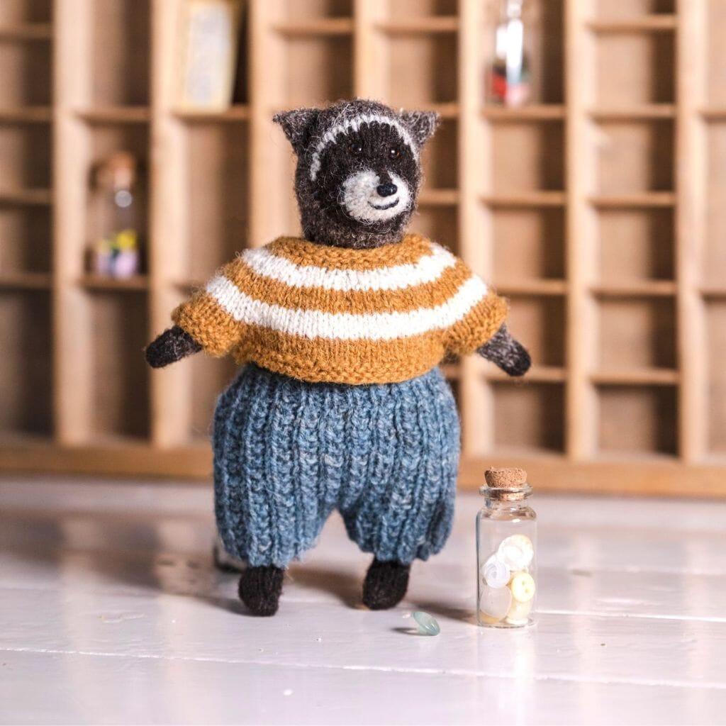 Mouche &amp; Friends: Seamless Toys to Knit and Love by Cinthia Vallet - Tangled Yarn