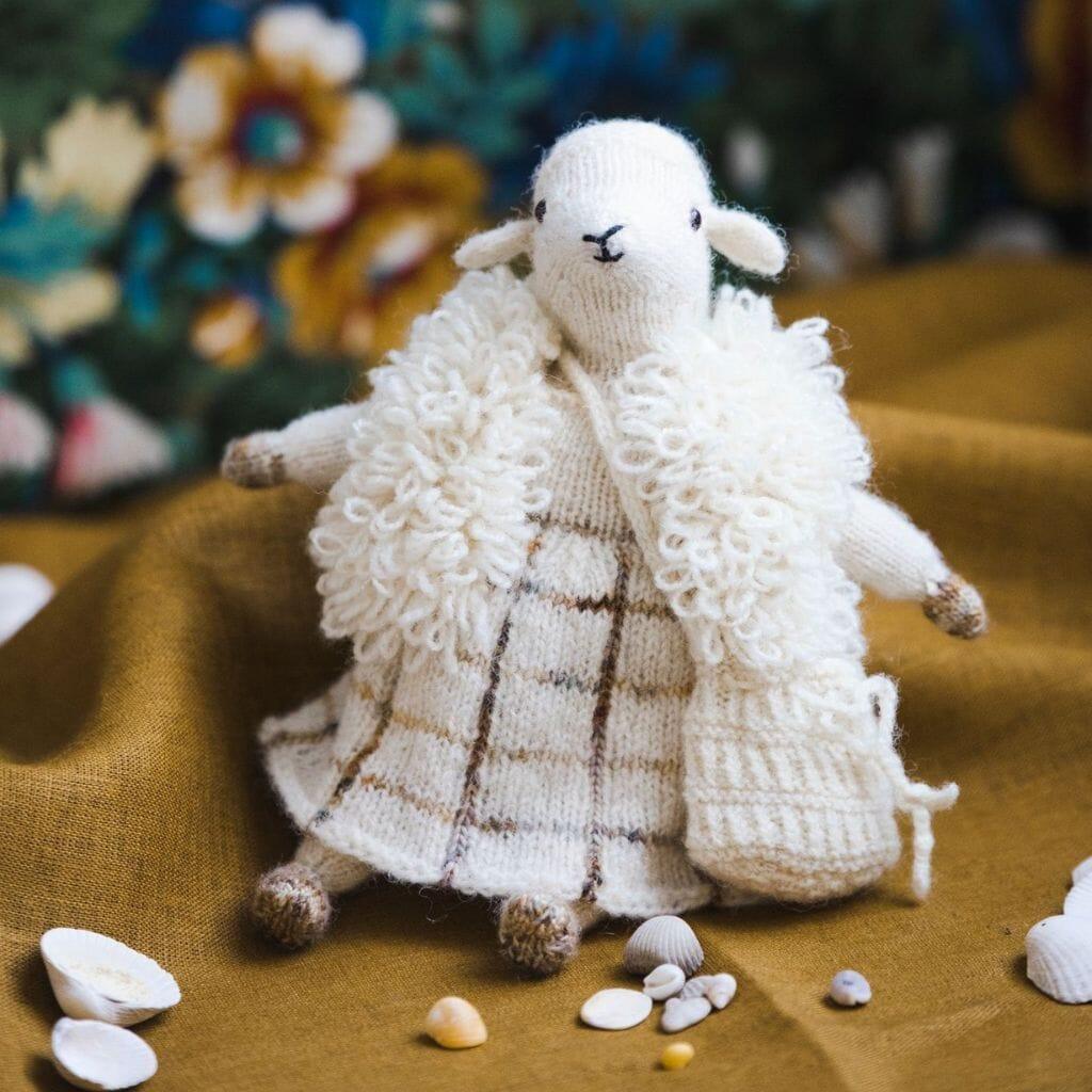 Mouche &amp; Friends: Seamless Toys to Knit and Love by Cinthia Vallet - Tangled Yarn