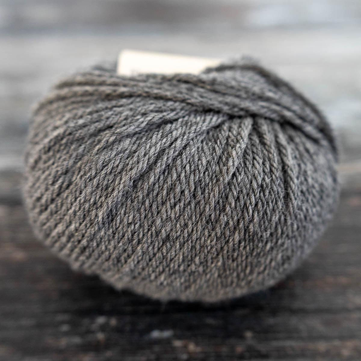 Mrs Moon Mrs Moon Pudding - Liquorice - Yarn