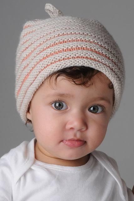 Mrs Moon Scrunchie Hat [Knitting Pattern] | Knitting Pattern | Tangled Yarn UK